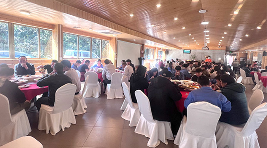 金環(huán)電器開(kāi)工宴！吃飽喝足加油干迎戰(zhàn)2023！