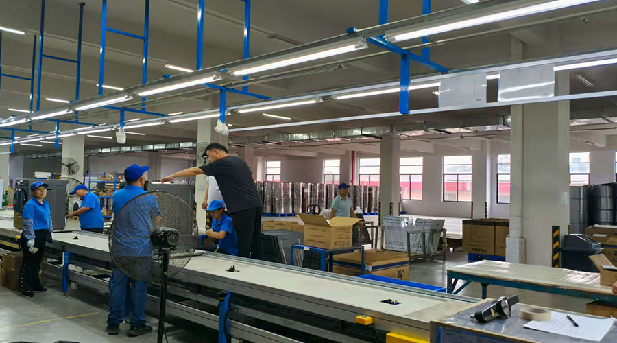 巴西客戶到訪金環(huán)電器，洽談熱泵烘干機后續(xù)訂單