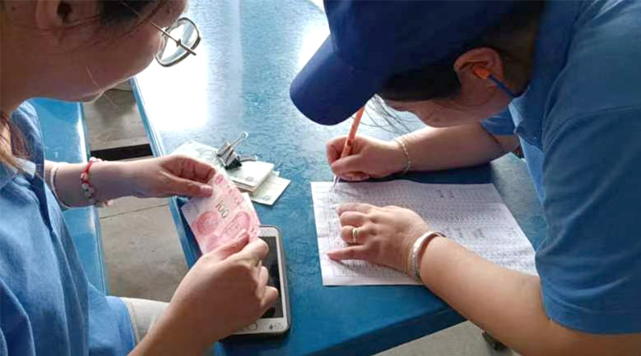 情系職工！金環(huán)電器為員工發(fā)放中秋暖心福利