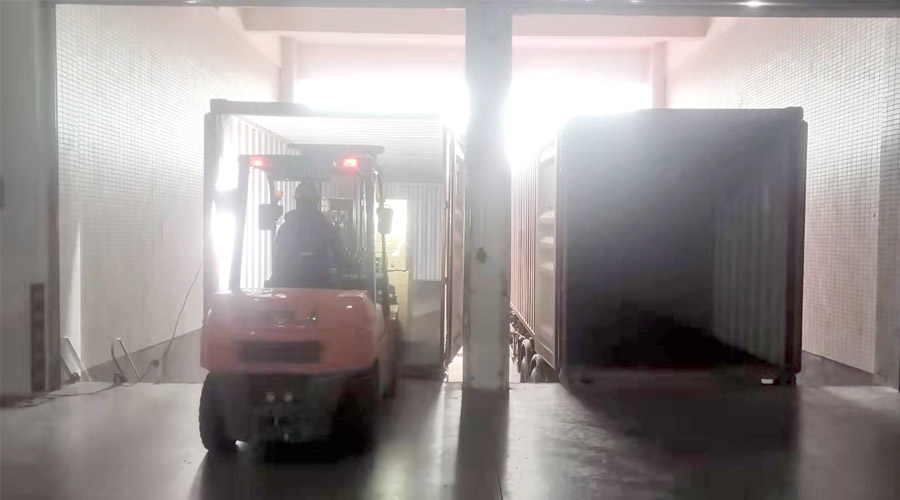 齊心協(xié)力為客戶！春節(jié)期間金環(huán)電器人員加班加點(diǎn)發(fā)貨